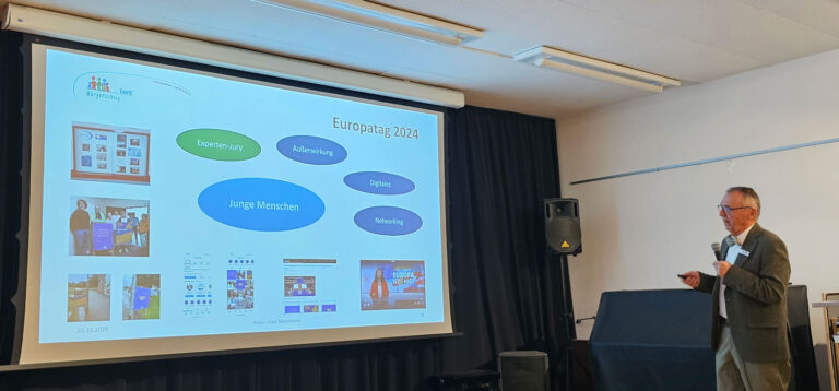 Mehr über den Artikel erfahren Franz-Josef Moormann zu Gast in der VHS Kaarst-Korschenbroich